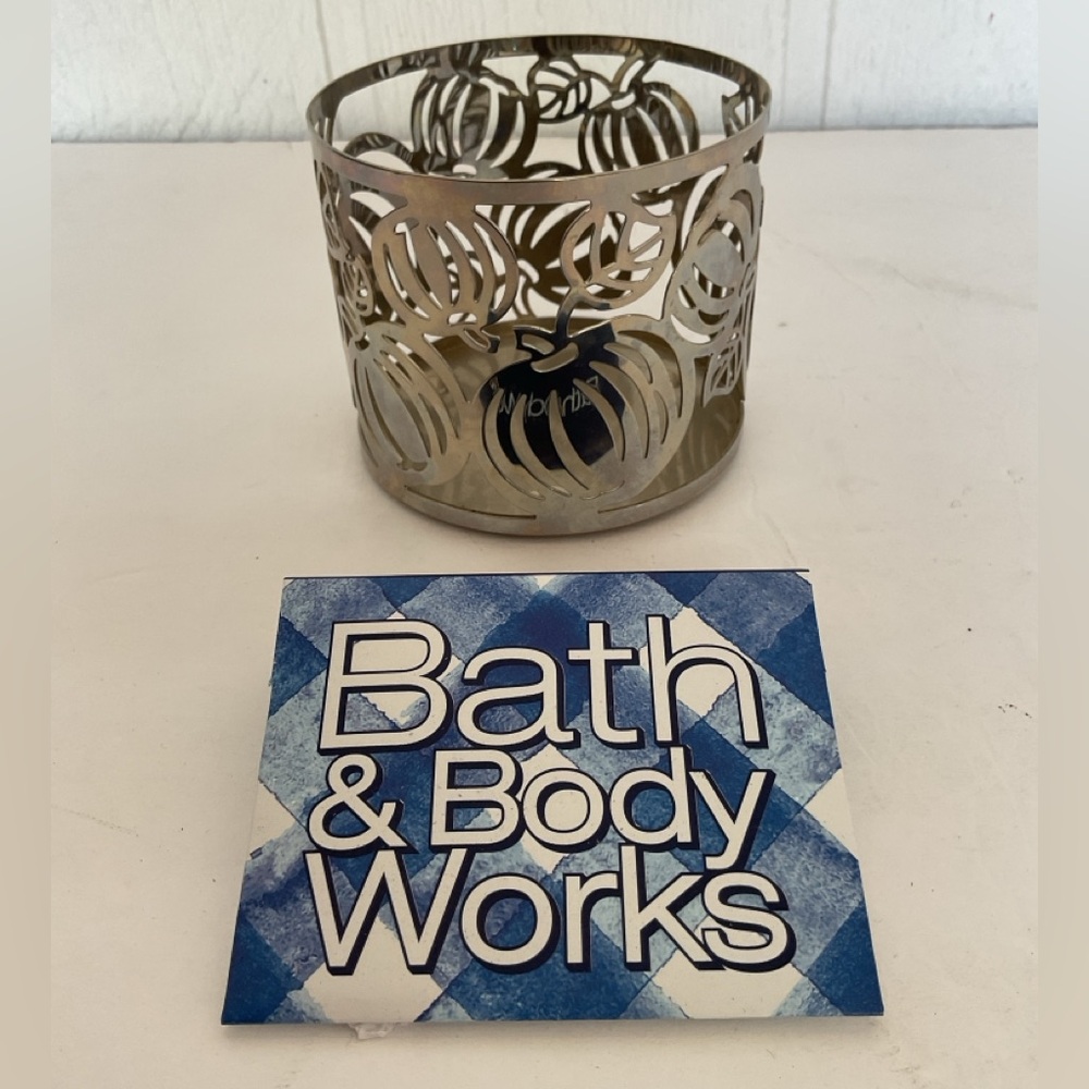 Bath & Body Works SLATKIN 3 Wick Candleholder.
